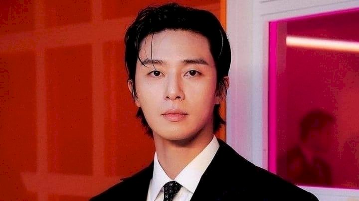 Keseruan Park Seo Joon Hadiri Mandiri Karnaval Jakarta 2024